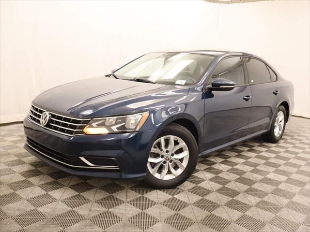 2018 Volkswagen Passat 2.0T S — photo 1 of 13