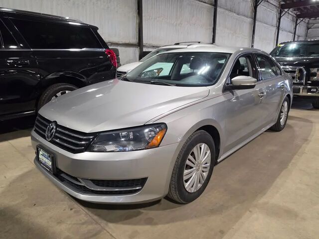 2014 Volkswagen Passat 1.8T S PZEV