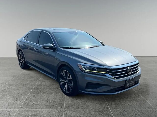 2020 Volkswagen Passat SEL — photo 1 of 13