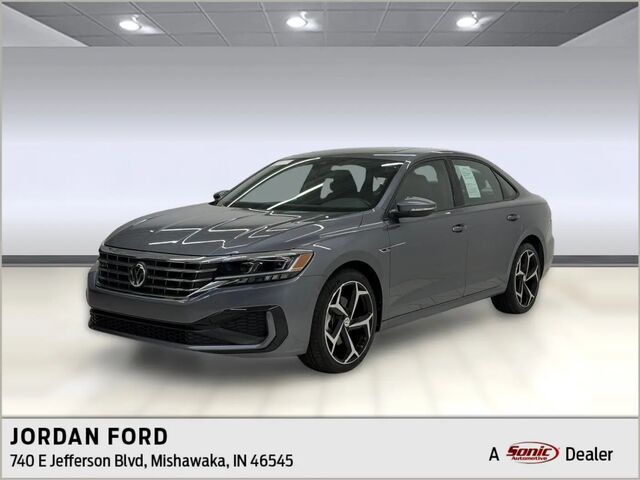 2022 Volkswagen Passat R-Line