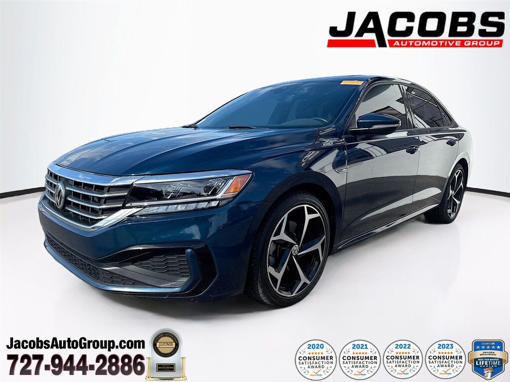 2021 Volkswagen Passat 2.0T R-Line — photo 1 of 13