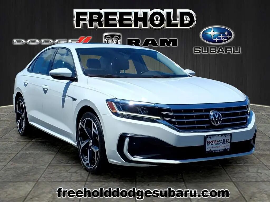 2020 Volkswagen Passat R-Line