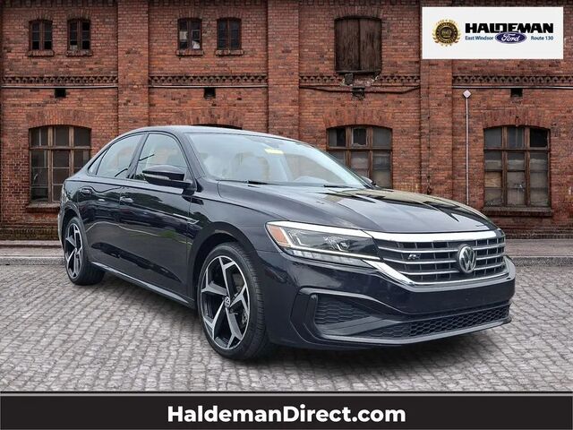 2020 Volkswagen Passat R-Line