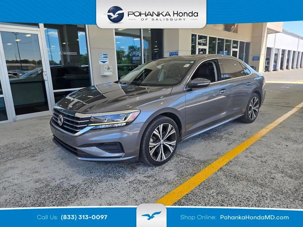 2021 Volkswagen Passat SE — photo 1 of 13