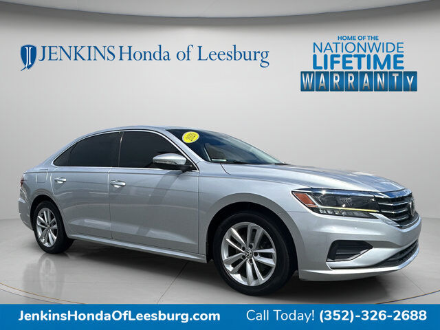 2020 Volkswagen Passat 2.0T SE — photo 1 of 13