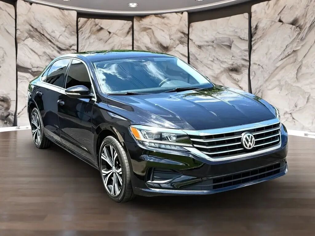 2022 Volkswagen Passat SE — photo 1 of 13