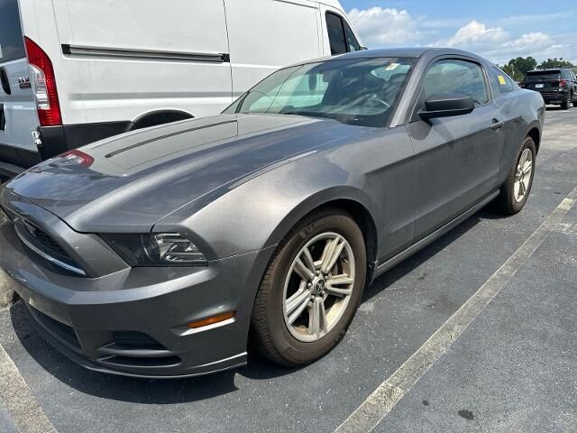 2014 Ford Mustang V6
