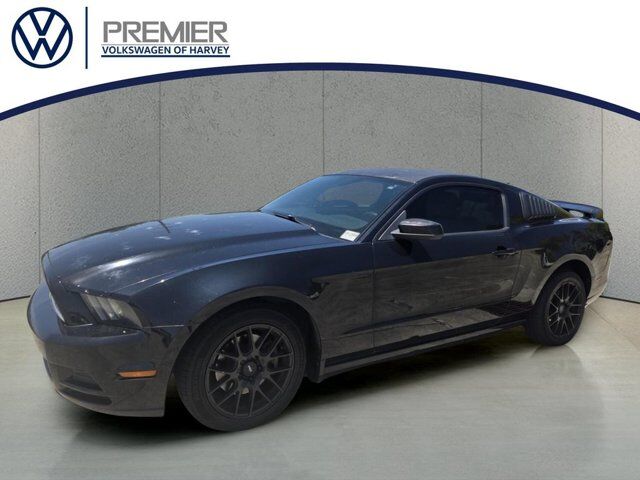2014 Ford Mustang V6 Premium — photo 1 of 13