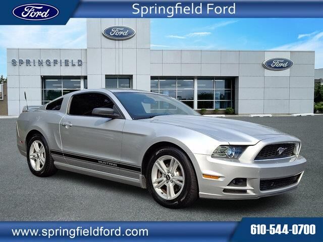 2014 Ford Mustang V6 — photo 1 of 13