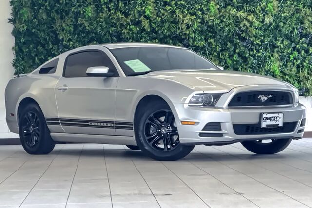 2014 Ford Mustang V6 Premium