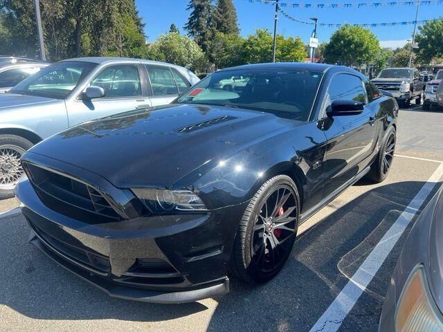 2013 Ford Mustang GT Premium