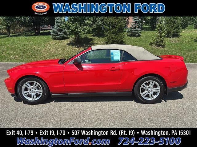 2011 Ford Mustang V6