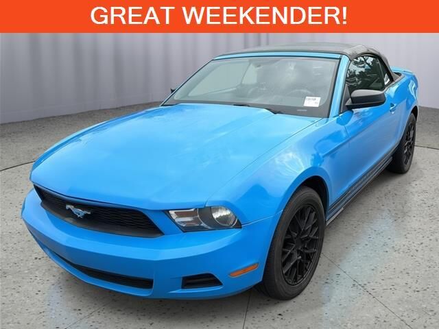2012 Ford Mustang V6 Premium — photo 1 of 13