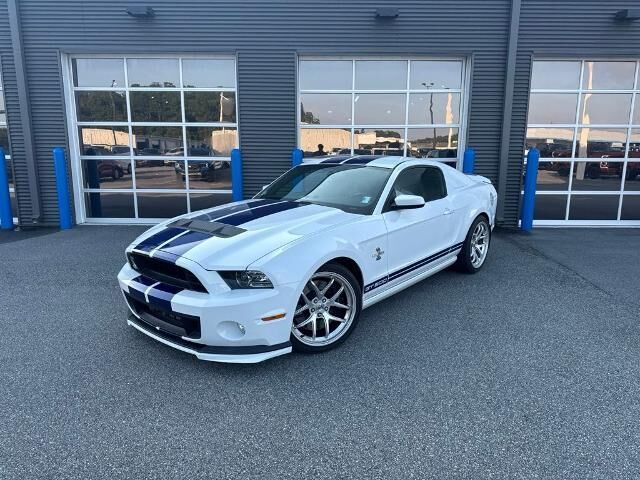 2014 Ford Shelby GT500 Base