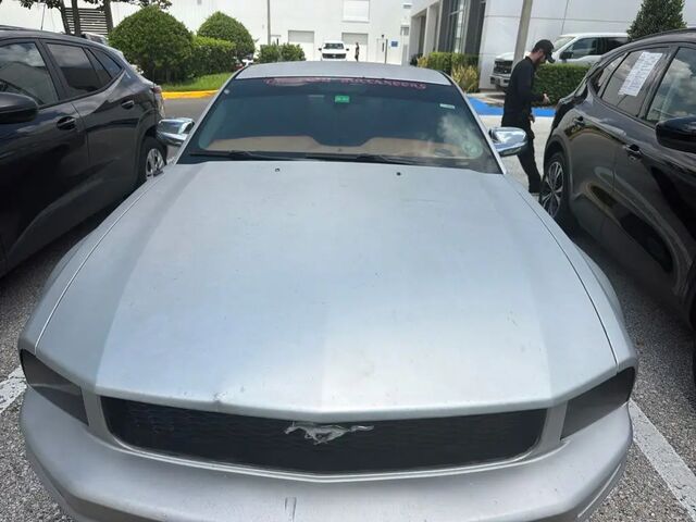 2005 Ford Mustang V6 Premium