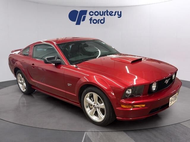 2007 Ford Mustang GT Deluxe