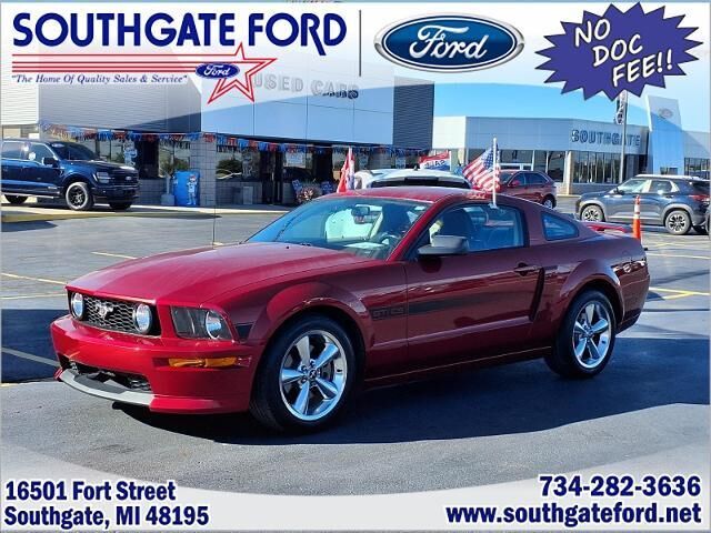 2007 Ford Mustang GT Deluxe