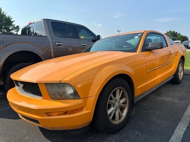 2008 Ford Mustang V6 Deluxe