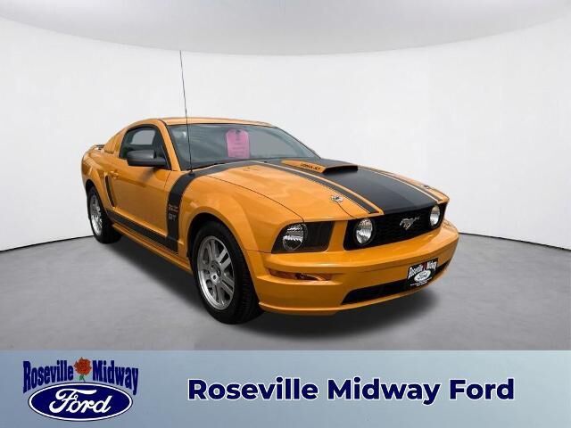 2007 Ford Mustang GT Deluxe — photo 1 of 13