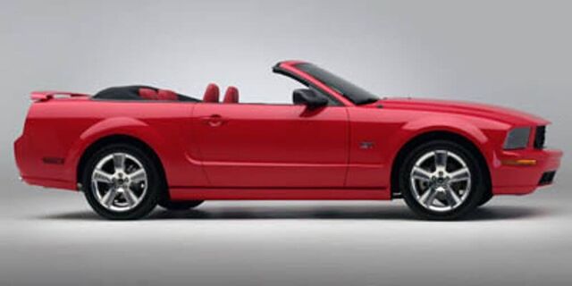 2006 Ford Mustang GT Deluxe