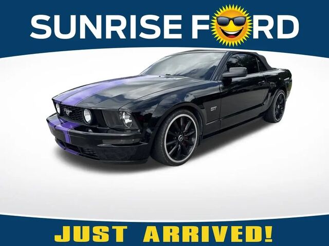 2006 Ford Mustang GT Deluxe