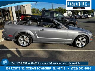 2006 Ford Mustang GT Deluxe