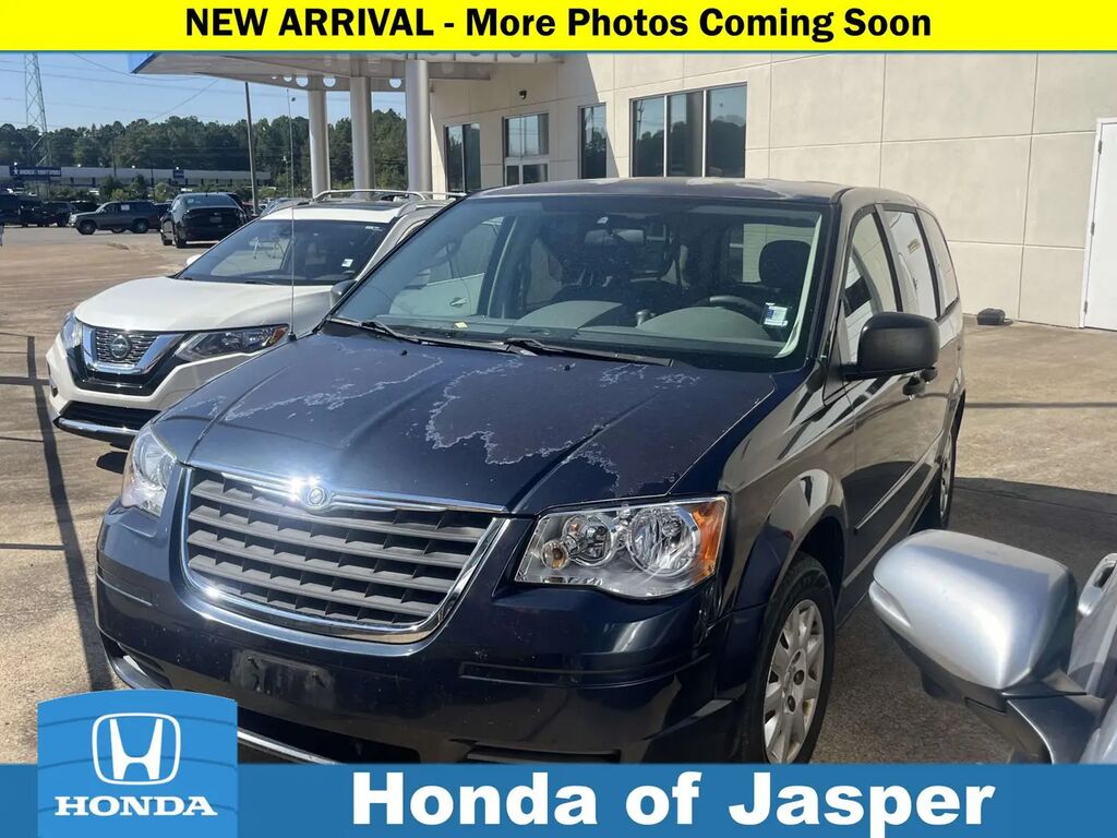2008 Chrysler Town and Country LX — photo 1 of 4