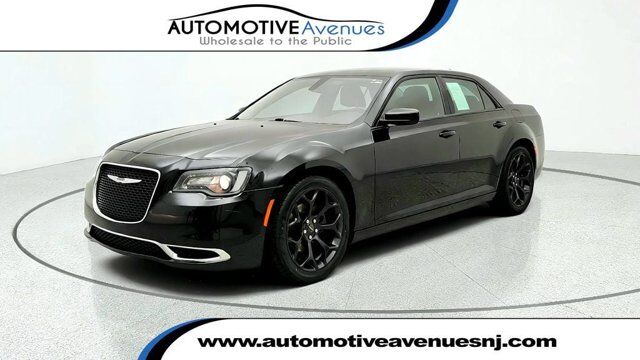 2020 Chrysler 300 Touring