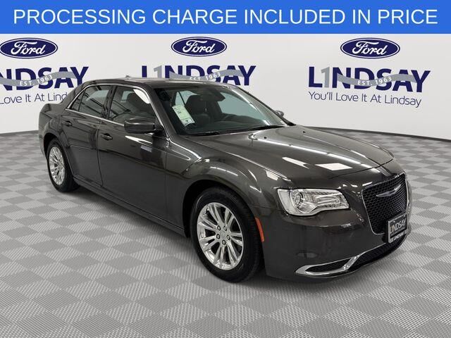 2020 Chrysler 300 Touring