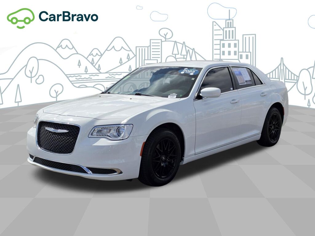 2023 Chrysler 300 Touring — photo 1 of 6