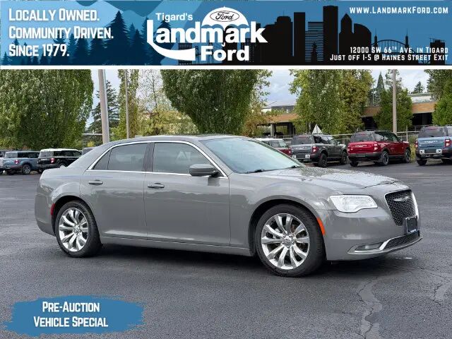 2017 Chrysler 300 Limited