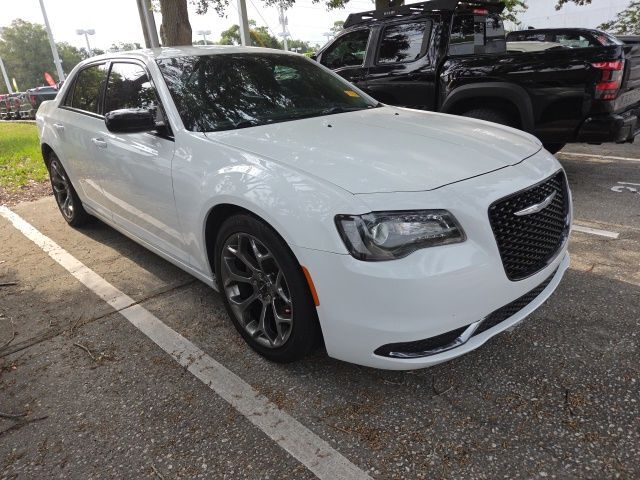 2018 Chrysler 300 Touring
