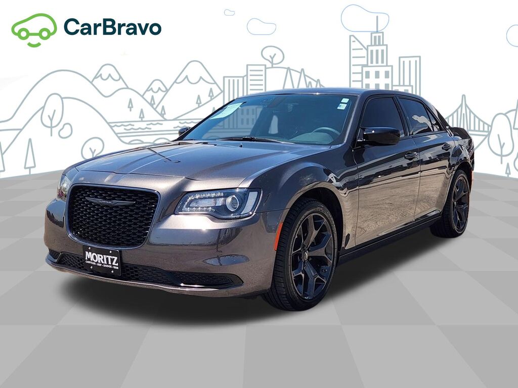 2023 Chrysler 300 Touring — photo 1 of 5