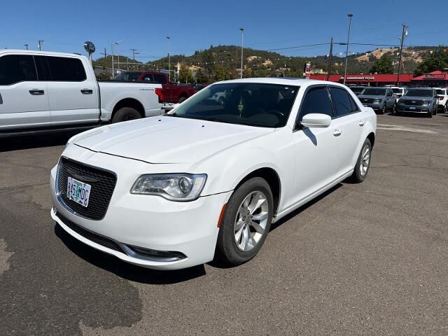 2016 Chrysler 300 Limited