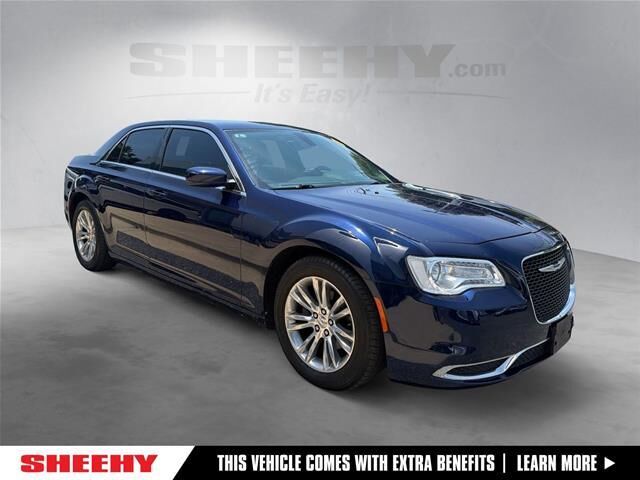 2016 Chrysler 300 Limited — photo 1 of 6