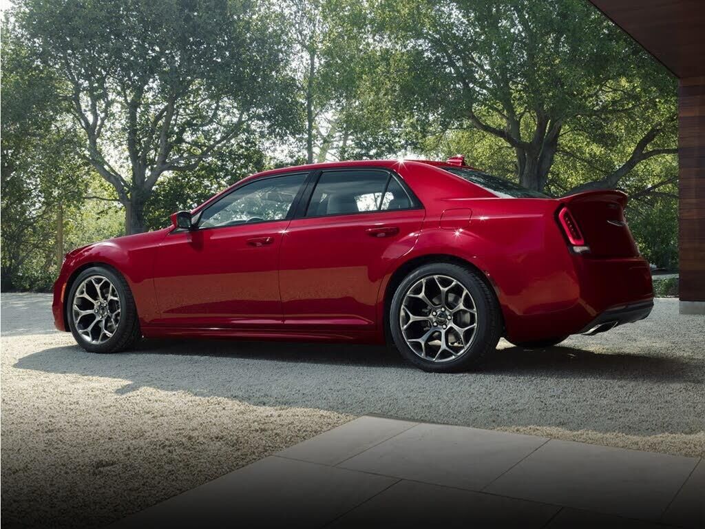 2021 Chrysler 300 S V6 — photo 1 of 1