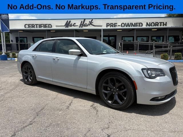 2023 Chrysler 300 S V6 — photo 1 of 13