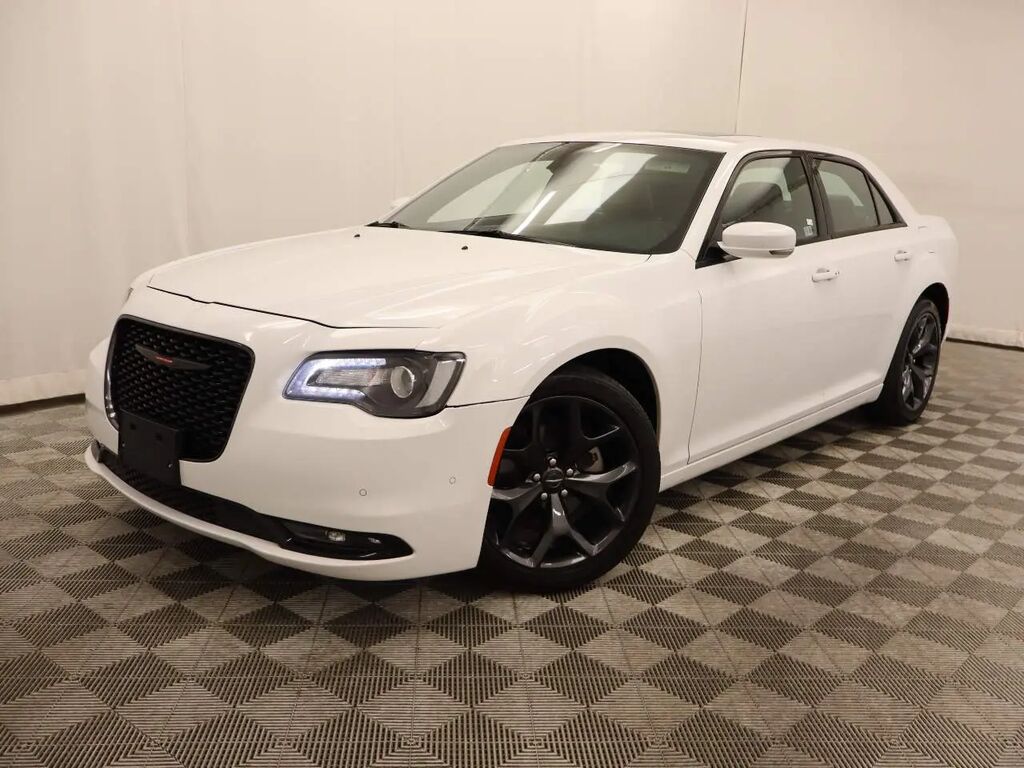 2023 Chrysler 300 S V6 — photo 1 of 1