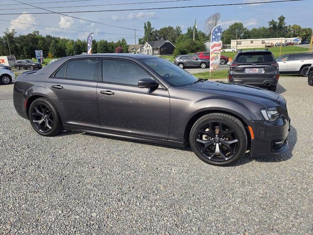 2022 Chrysler 300 S V8