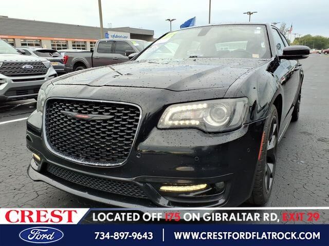 2022 Chrysler 300 S V8