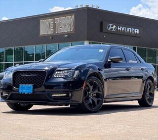 2022 Chrysler 300 Touring L