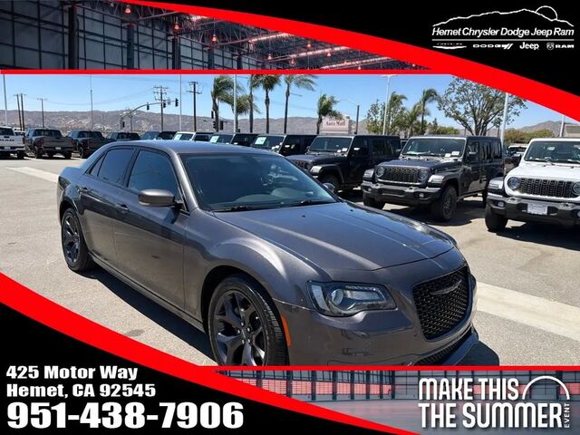 2023 Chrysler 300 Touring L