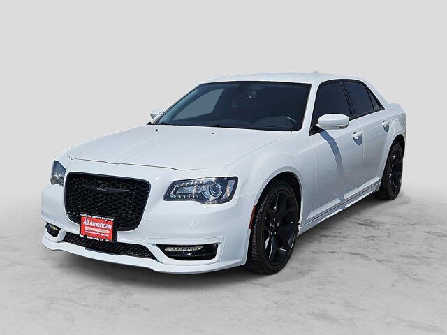 2022 Chrysler 300 Touring L
