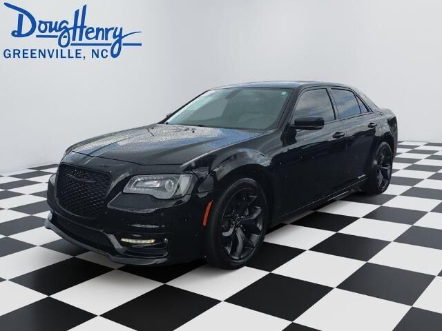 2023 Chrysler 300 Touring L
