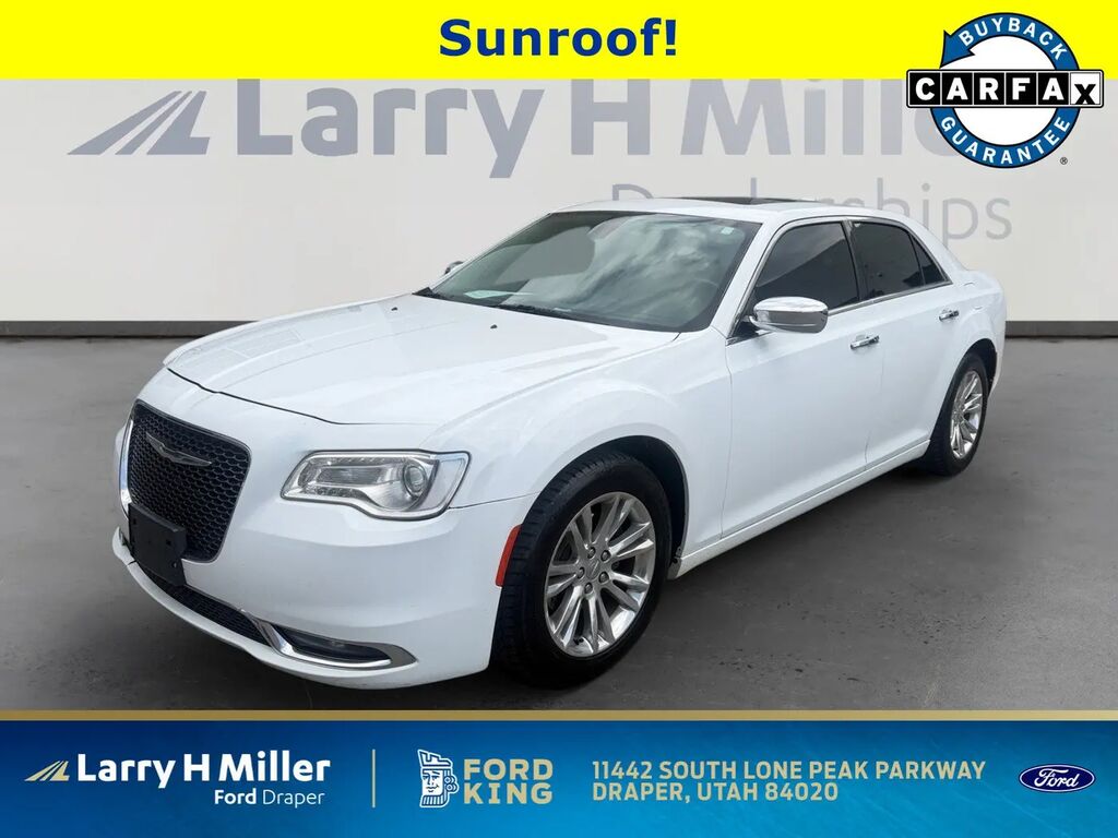 2016 Chrysler 300 C — photo 1 of 13