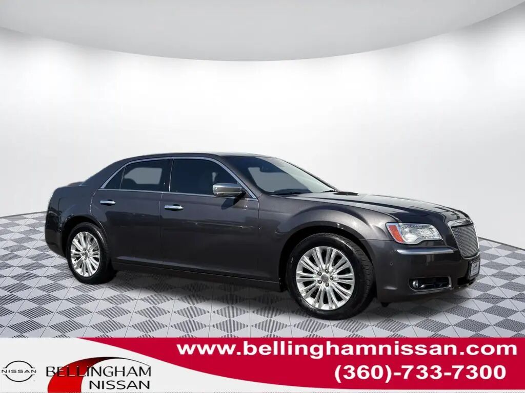 2013 Chrysler 300 C John Varvatos Luxury Edition — photo 1 of 13