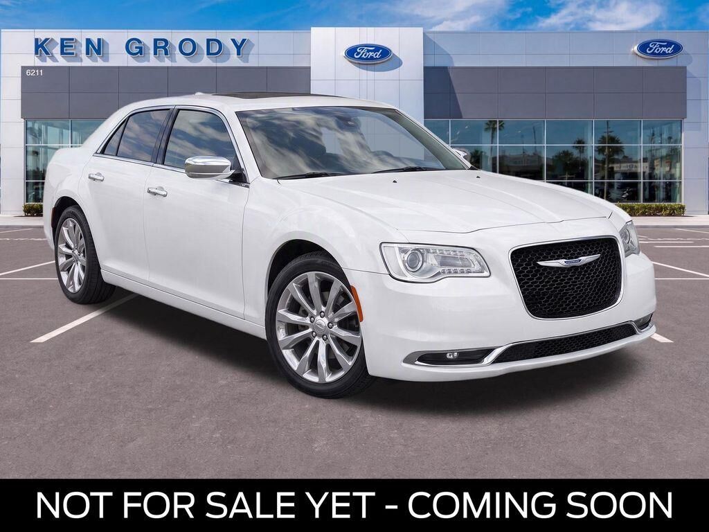 2020 Chrysler 300 Limited — photo 1 of 1
