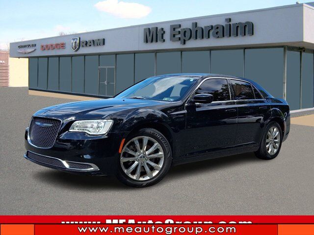2019 Chrysler 300 Touring