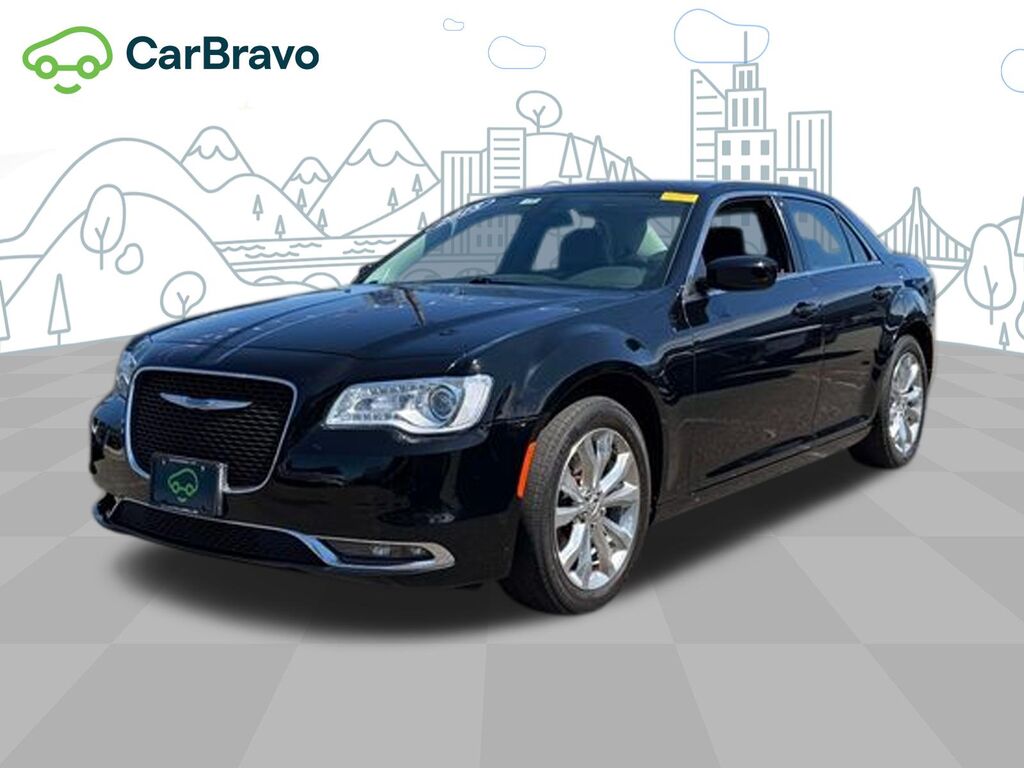 2018 Chrysler 300 Touring L AWD — photo 1 of 7