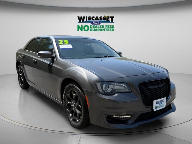 2023 Chrysler 300 Touring L
